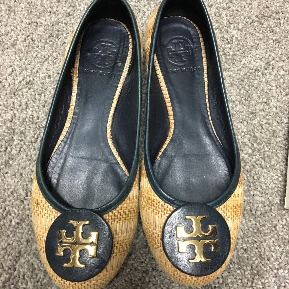 Tory Burch Flat, super cute & comfy!